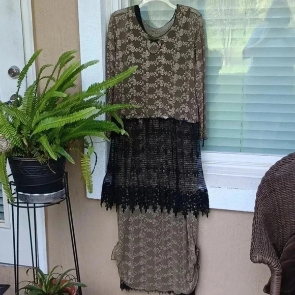 🌹Gorgeous 2pc set.🎉 - Picture 3 of 16